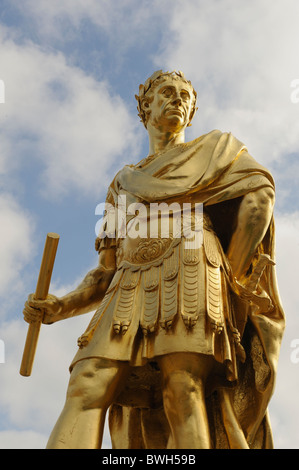 Statue du Roi Charles II Le Royal Hospital Chelsea, Chelsea retraités residence Banque D'Images