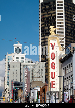 La Vogue Theatre sur la rue Granville à Vancouver en Colombie-Britannique, Canada Banque D'Images