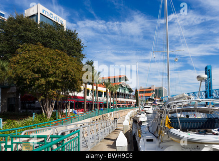 Jacksonville Landing sur les rives de la rivière St Johns, Jacksonville, Florida, USA Banque D'Images