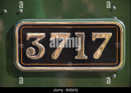 La plaque de numéro de laiton Ville de Truro 3717 GWR 3700 3440 classe la première machine à vapeur d'atteindre une vitesse de plus de 100mph en 1904 Banque D'Images
