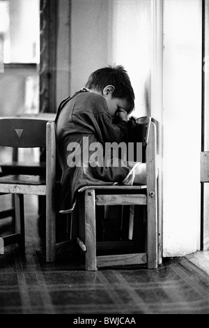 L'Asile Novinki Minsk Belarus. Novinki est un grand d'asile pour les enfants ; la plupart ont des handicaps causés par l'accident de Tchernobyl Banque D'Images