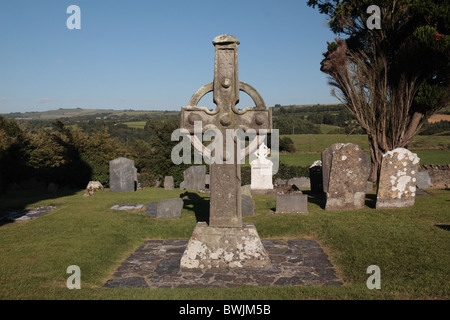 L'un de l'Ahenny croix hautes dans le cimetière, Clispeen Kil Ahenny, Co Tipperary, Irlande. Banque D'Images