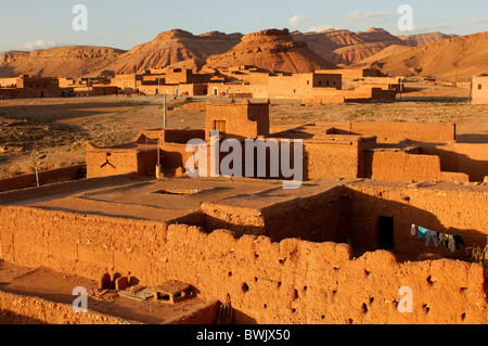 Ait Benhaddou maroc afrique du Sud Afrique du Nord 10821730 Maisons Maisons Maisons de règlement mucky désert près de Kasbah Tamdaght Banque D'Images