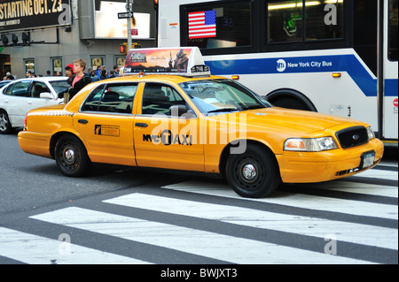 Taxi jaune New York City Banque D'Images