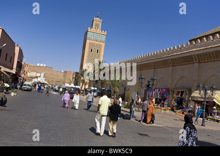 Rue de la Kasbah et de la mosquée de la Kasbah, Marrakech, Maroc, Afrique Banque D'Images