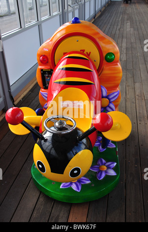 'Buzy Bee' Children's ride, Grand Pier, Weston-super-Mare, Somerset, England, United Kingdom Banque D'Images