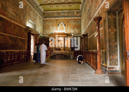 Des peintures murales du 18 Siècle à l'intérieur de l'Kelaniya Raja Maha Vihara, Colombo, Sri Lanka, Asie Banque D'Images