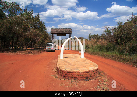 Zone de conservation de Murchison Falls défenses d'entrée de la réserve naturelle de l'Afrique de l'Est de l'Ouganda de réserve Banque D'Images