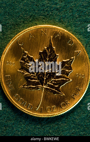 L'un d'onces d'or Feuille d'érable canadienne Banque D'Images