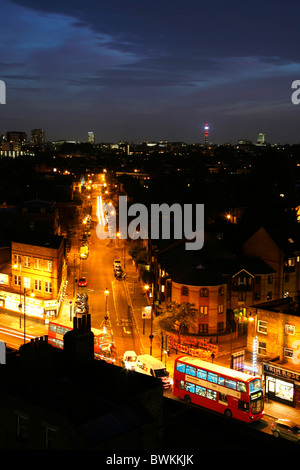 Vue sur le toit de Dalston à plus de Beauvoir Town et d'Islington vers la BT Tower au loin, London, UK Banque D'Images