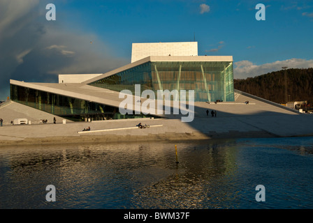 Opera House de l'extérieur des Oslo Norvège Scandinavie Banque D'Images