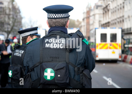 Infirmier de la police sur les rues de Londres de démonstration. Photo:Jeff Gilbert Banque D'Images