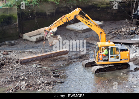 Les réparations à l'accès au seuil du verrouillage de la Tamise, Brentford Banque D'Images