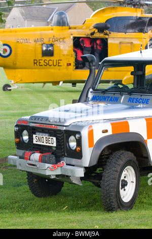 Tweed Valley Mountain Rescue avec Ambulance hors route Banque D'Images