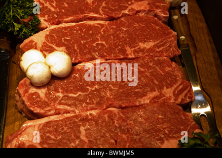 AAA New York Steak (tournedos) prêts à être cuisinés Banque D'Images