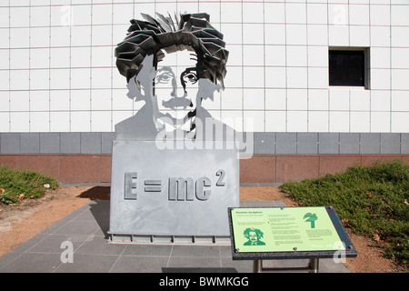 Questacon Sculpture d'Einstein E =mc2,Canberra ACT, Australie, Banque D'Images