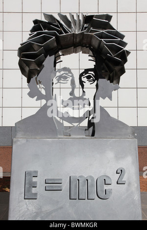 Questacon Sculpture d'Einstein E  = mc2,équation,Canberra ACT, Australie Banque D'Images