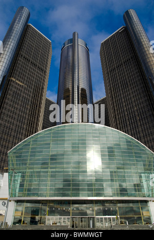 Le GM Renaissance Center est un groupe de sept gratte-ciel interconnectés dans le centre-ville de Detroit, Michigan, United States. Banque D'Images