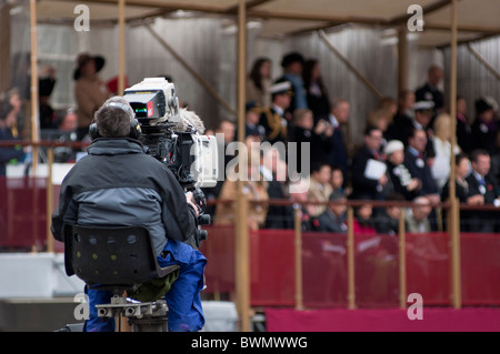 Caméraman de télévision couvrant le Seigneur Mayor's show 2010, Londres. UK Banque D'Images