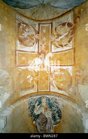 Le Christ sur un cheval blanc. Romane française fresque murale peinture sur une voûte de la crypte, la cathédrale, la France. Années 1150 Banque D'Images