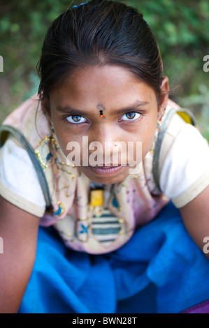 Pauvre Jeune fille rue basse caste indien. L'Andhra Pradesh, Inde Banque D'Images