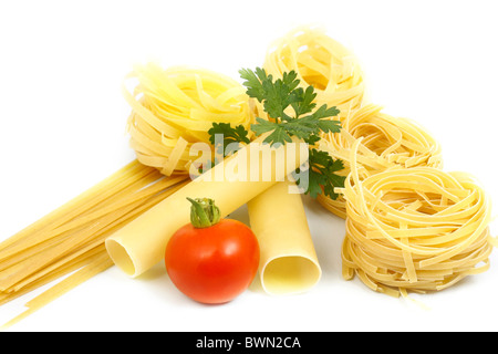 Pâtes aux tomates et verts Banque D'Images