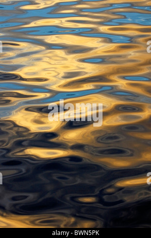 Coucher du soleil sur l'océan Banque D'Images