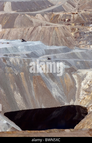 États-unis d'Amérique États-Unis Amérique du Nord Arizona ASARCO mine de cuivre à ciel ouvert l'industrie minière machin véhicules Banque D'Images