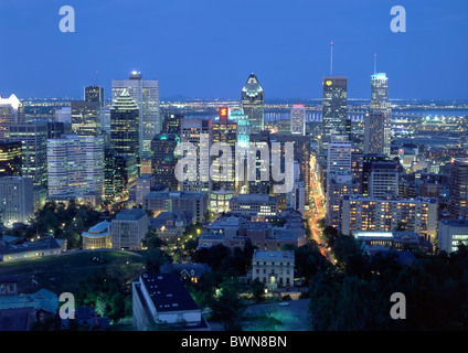 Canada Amérique du Nord Montréal vue depuis le mont Royal Park Centre-ville de province de Québec la nuit Soir Banque D'Images