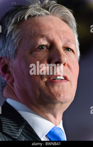 Peter Robinson, chef de parti, parti DUP Conférence. 27/11/2010 BELFAST Banque D'Images