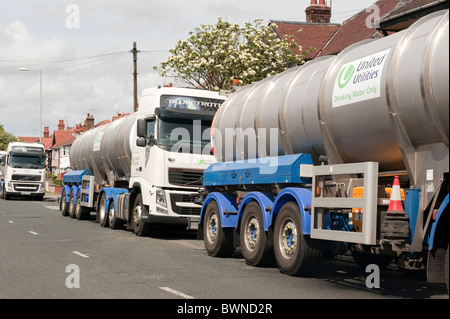 United Utilities camions contenant de l'eau Banque D'Images