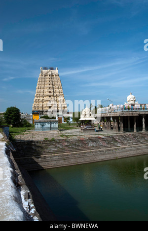 Le Temple Sri Ekambaranathar avec réservoir  ; représente la Terre (Prithvi),Linga Shiva;Saivite ; kanchipuram. Banque D'Images