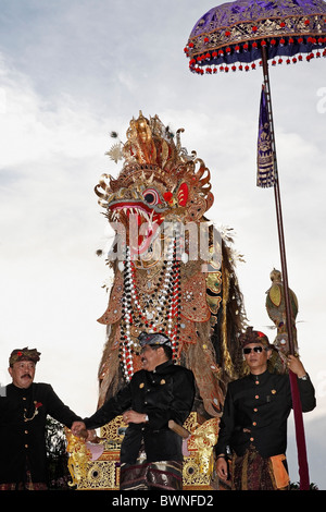 Partie d'une cérémonie de crémation Royale, Ubud, Bali. Banque D'Images