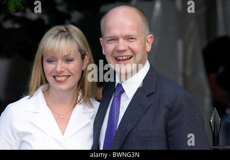 L'ancien chef du parti conservateur (Tory), William Hague, et épouse une célébrité à Ffion summer party à Chelsea Banque D'Images