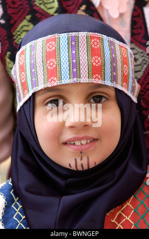 Un enfant de l'Institut de formation et de ressources pour le handicap dans l'hôpital anglais dans le sel, Jordanie Banque D'Images