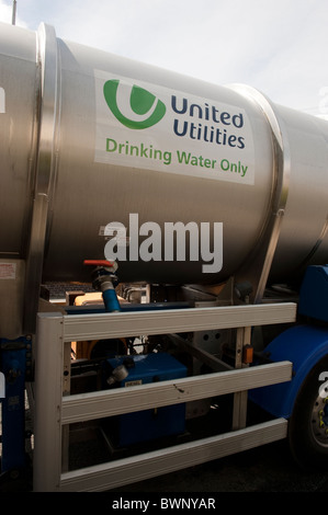 United Utilities camion contenant de l'eau potable Banque D'Images