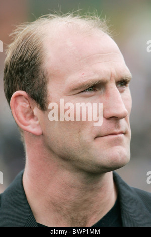 Rugby player Laurence Dallaglio assiste à la troisième journée de courses de Cheltenham Banque D'Images