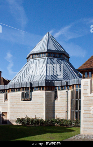 Centre de conférence à la Cathédrale de Canterbury à l'été 2010. Un excellent exemple de la conception et de l'artisanat de qualité. Banque D'Images