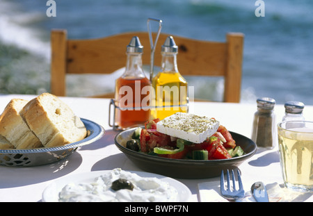 Grèce Europe salade grecque de l'île Crète Cyclades Europe tourisme voyage l'île de Corfou Zakynthos Rhodes Santor Banque D'Images