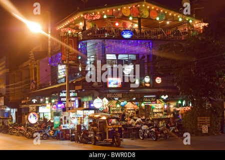 Restaurant sur la rue à Chiang Mai Banque D'Images