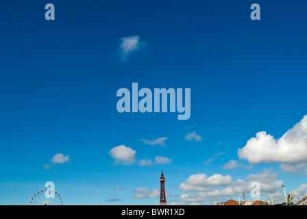 Blackpool Tower et prom Banque D'Images