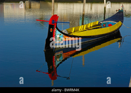 Bateaux traditionnels Moliceiros '', le canal central, Aveiro, Portugal, région Beiras Banque D'Images