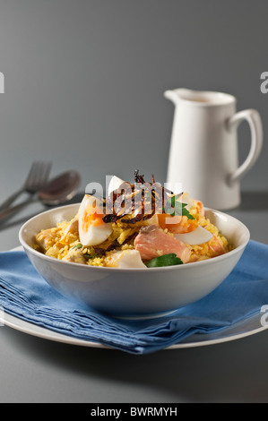 Kedgeree. Poisson plat de riz et Anglo. Banque D'Images