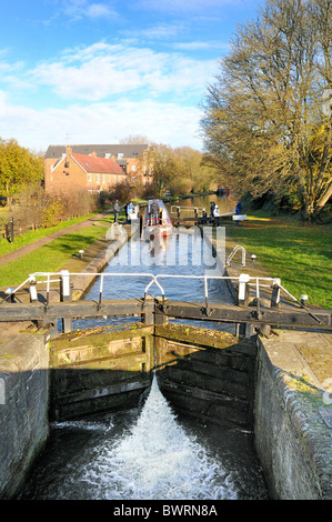 Springwell serrure sur le Grand Union canal à au Harefield Banque D'Images