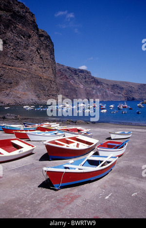 Bateaux de pêche colorés dans le port, la plage de Vueltas, Valle Gran Rey, La Gomera, Canary Islands, Spain, Europe Banque D'Images