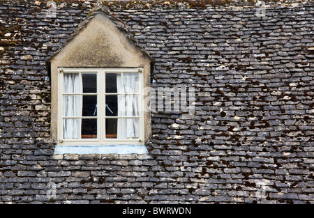 Chalet période dans le village pittoresque de Alderton en bordure des Cotswolds, Gloucestershire Banque D'Images