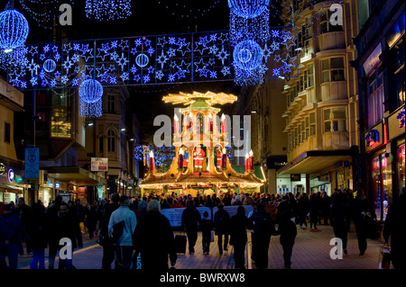 Le marché de Noël allemand à Francfort Birmingham England Royaume-Uni. C'est l'un des plus grands marchés de Noël en Europe Banque D'Images