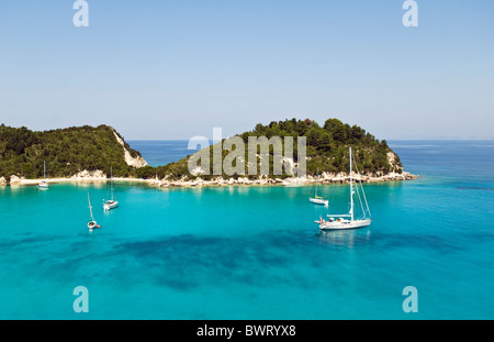 Une vue magnifique de Lakka Harbour sur l'île de Paxos en Grèce. Banque D'Images