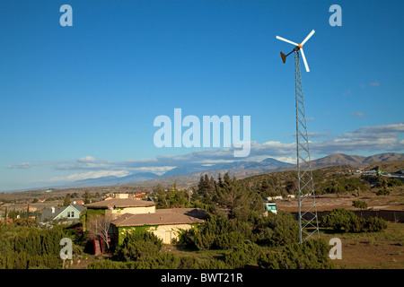 Éolienne résidentielle, Palmdale, Los Angeles County, Californie, USA Banque D'Images