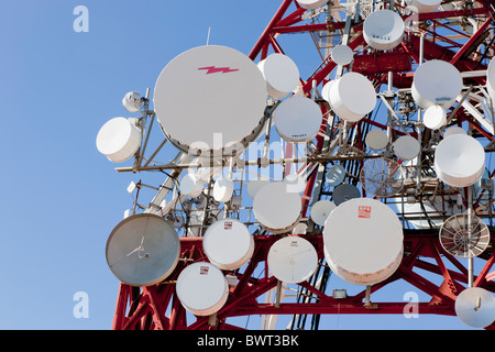 Mâts d'antennes de communication et près de Mijas, Costa del Sol, Malaga Province, en Espagne. Banque D'Images